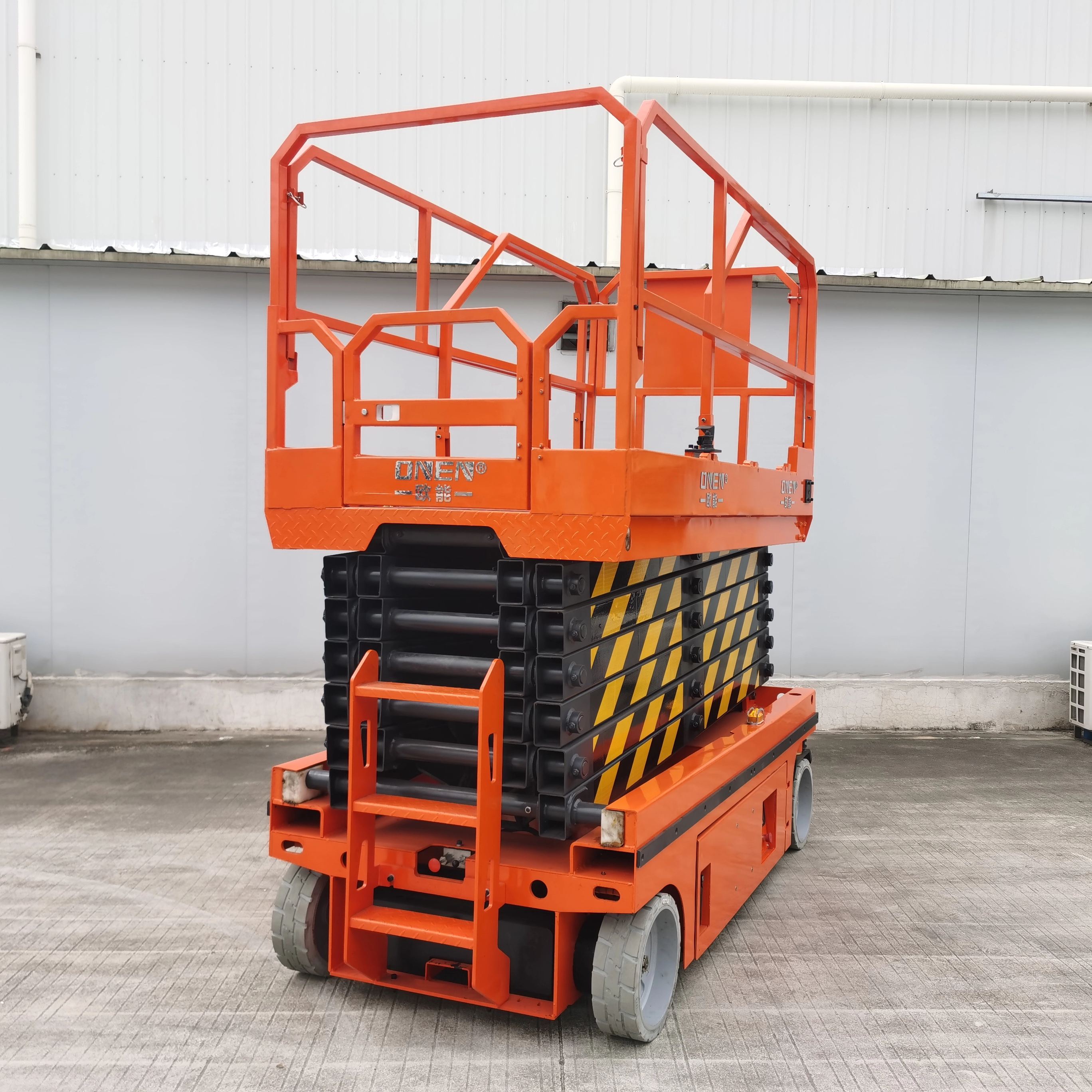 ONEN Manufacturer Electric Scissor Lift AC Motor Aerial Platform Hydraulic Self-Propelled Scissor Lift with 6/8/10/12m Move Aerial Working Platform