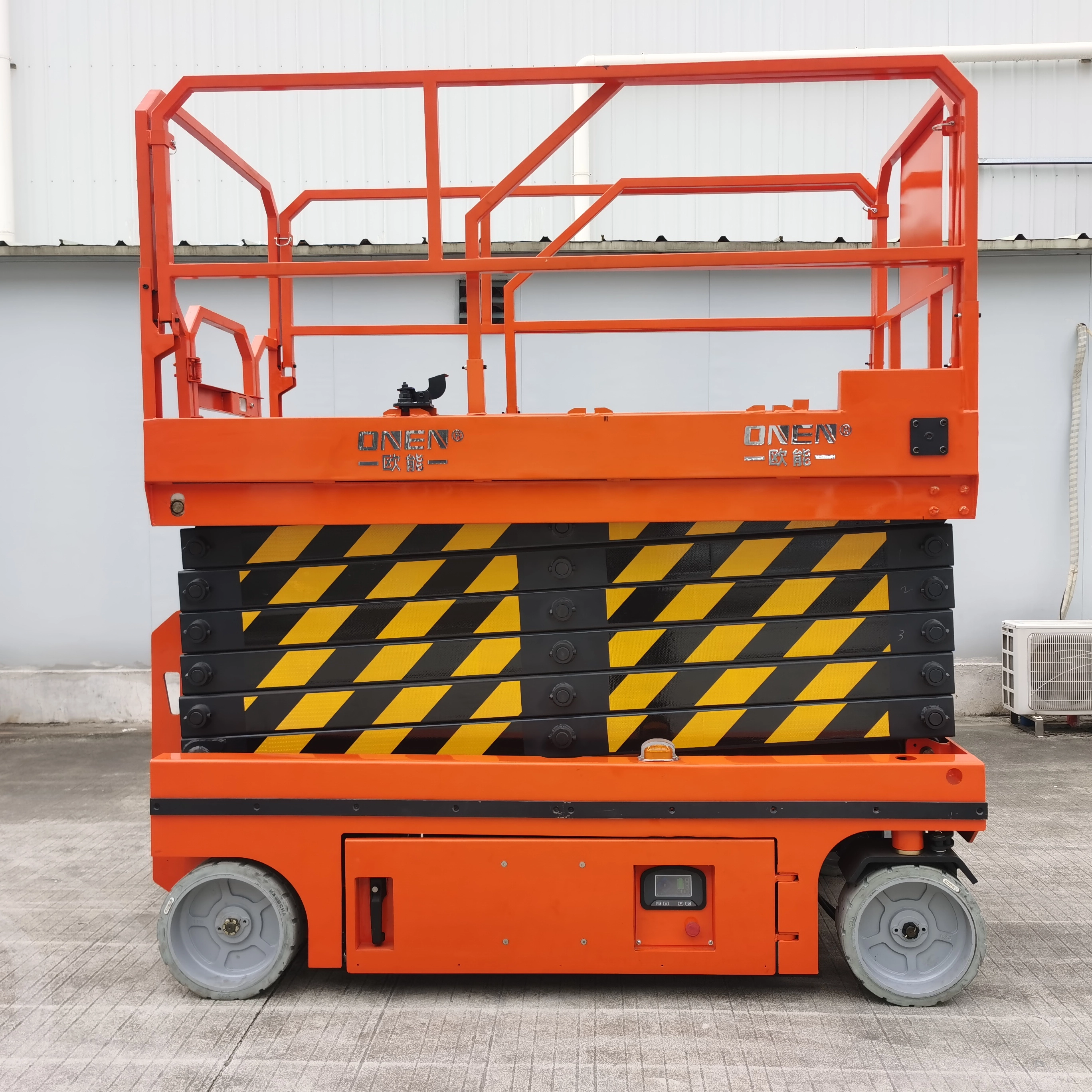 ONEN Manufacturer Electric Scissor Lift AC Motor Aerial Platform Hydraulic Self-Propelled Scissor Lift with 6/8/10/12m Move Aerial Working Platform