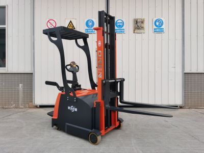 stand on electric counterbalance forklift