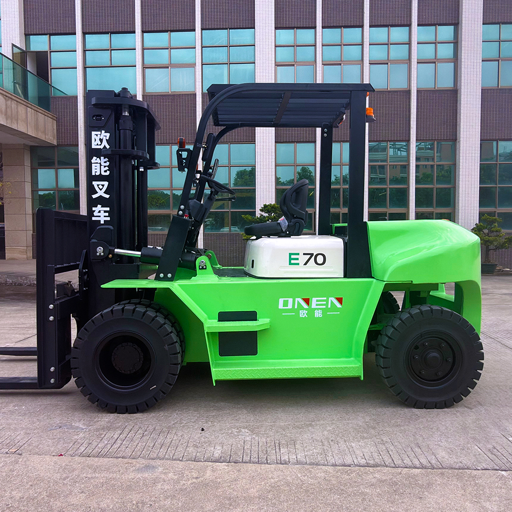 Warehouse Forklift Truck