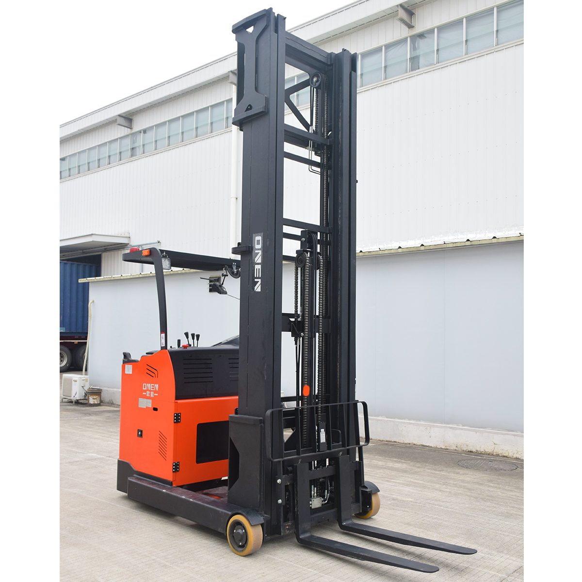 ONEN 1.5-ton electric forklift